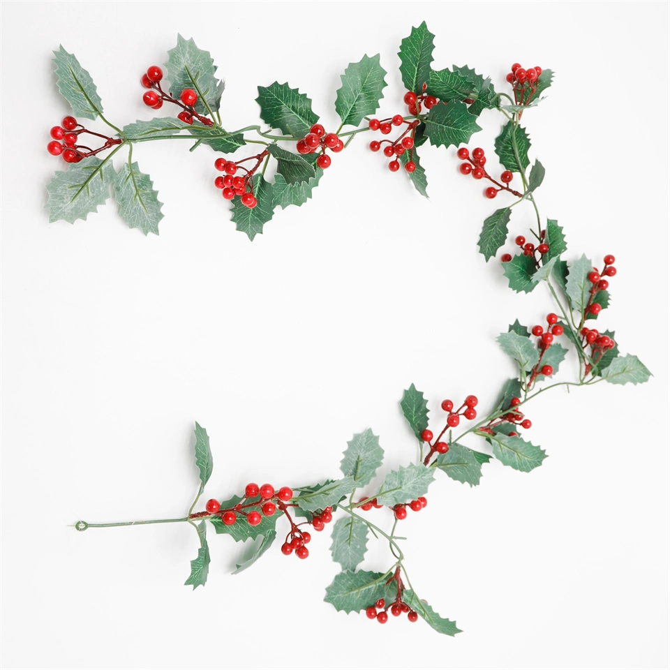 Hot Selling Artificial Berry Green Leaf Long Vine Christmas Decoration Long Vine